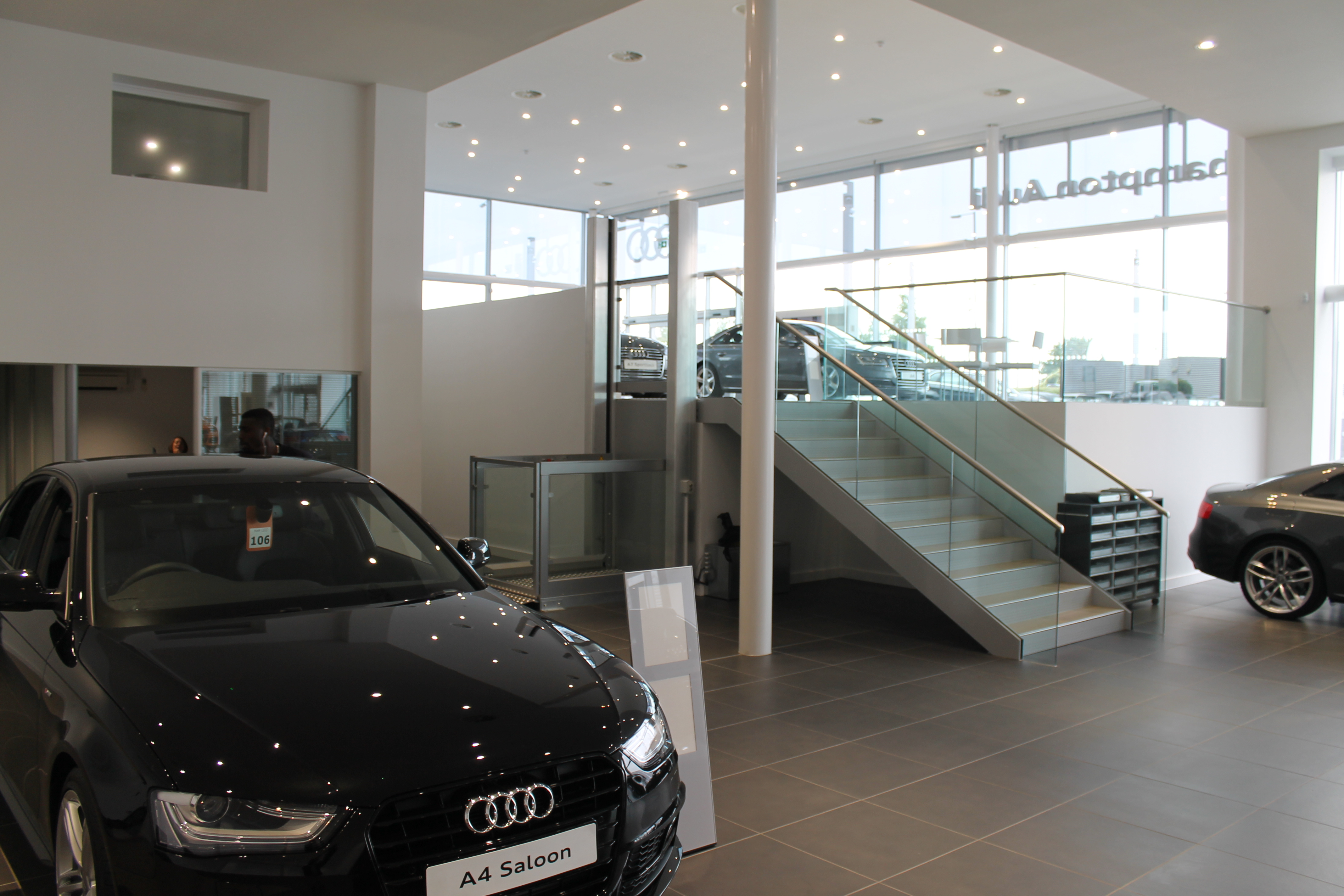 Commercial Lift for Car Showroom