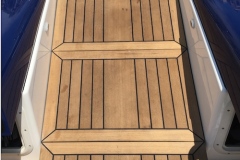 Ramp that turns into steps on a rib